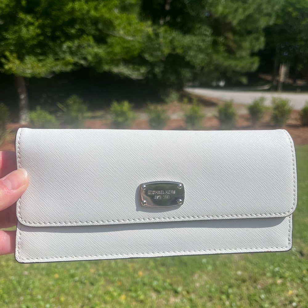 Michael Kors White Jet Set Flat Wallet 🤍❤️🤍❤️